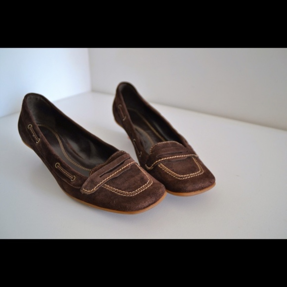 NWOT Zara suede shoes!